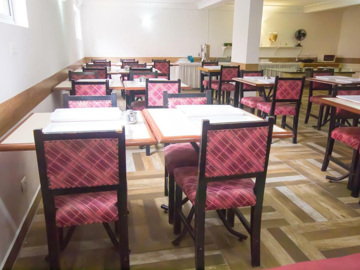 萨尔山脉酒店 库里提巴 外观 照片